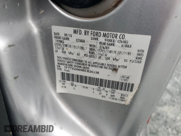 2011 Ford F-250 XL z VIN 1FT7X2A69BEB26338, wystawiony jako Copart lot #72724884 z przebiegiem 351 393 mil mil oraz Szkoda całkowita • Salvage title. Historia ofert i sprzedaży dostępna na DreamBid. Obrazek 13.