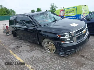 2019 Chevrolet Tahoe LT z VIN 1GNSKBKCXKR337996, wystawiony jako IAAI lot #42205120 z przebiegiem 110 920 mil mil oraz . Historia ofert i sprzedaży dostępna na DreamBid. Obrazek 1.