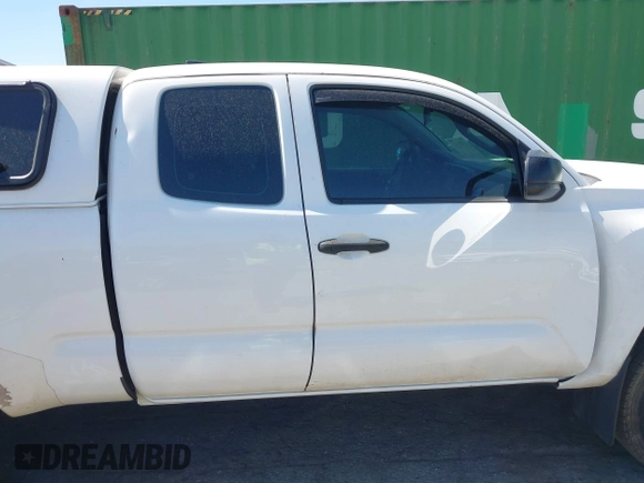 2017 Toyota Tacoma SR z VIN 5TFRX5GN9HX093461, wystawiony jako IAAI lot #41892559 z przebiegiem 159 986 mil mil oraz . Historia ofert i sprzedaży dostępna na DreamBid. Obrazek 14.