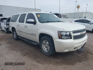 2010 Chevrolet Suburban LTZ with VIN 1GNUCKE03AR248244, listed as a IAAI auction lot 41677238 with 184,698 mi miles. Bid and sale history available at carsss.com. Image 1.