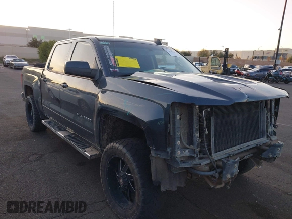 2018 Chevrolet Silverado 1500 LT with VIN 3GCPCRECXJG431472, listed as a IAAI auction lot 41825820 with 118,452 mi miles and . Bid and sale history available at DreamBid. Image 1.