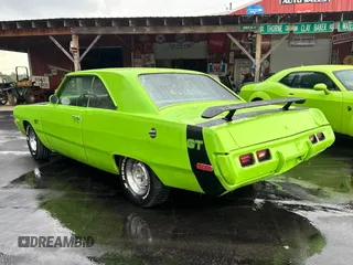 1972 Dodge Dart z VIN LH23G2R107920, wystawiony jako Copart lot #60339875 z przebiegiem 43 202 mil mil oraz Czysty tytuł • Clean title. Historia ofert i sprzedaży dostępna na DreamBid. Obrazek 3.