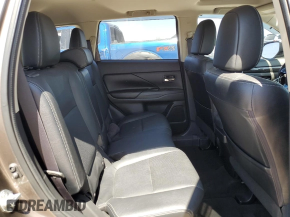 2016 Mitsubishi Outlander GT z VIN JA4JZ4AX4GZ008664, wystawiony jako Copart lot #48764485 z przebiegiem 162 068 mil mil oraz Szkoda całkowita • Salvage title. Historia ofert i sprzedaży dostępna na DreamBid. Obrazek 10.