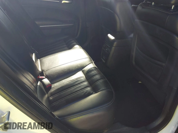 2019 Chrysler 300 with VIN 2C3CCABG0KH539581, listed as a IAAI auction lot 41652438 with 1 mi miles. Bid and sale history available at carsss.com. Image 8.