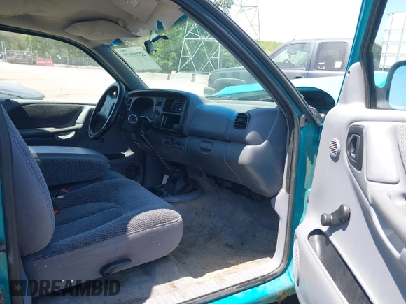 1997 Dodge Dakota z VIN 1B7GG26Y5VS253054, wystawiony jako IAAI lot #42215925 z przebiegiem 125 768 mil mil oraz . Historia ofert i sprzedaży dostępna na DreamBid. Obrazek 5.