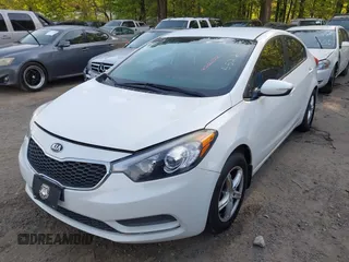 2016 Kia Forte LX with VIN KNAFX4A60G5552205, listed as a IAAI auction lot 42065506 with 212,122 mi miles. Bid and sale history available at carsss.com. Image 2.
