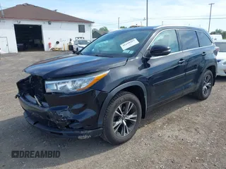 2016 Toyota Highlander XLE z VIN 5TDJKRFH3GS269861, wystawiony jako IAAI lot #42199493 z przebiegiem 94 237 mil mil oraz . Historia ofert i sprzedaży dostępna na DreamBid. Obrazek 19.