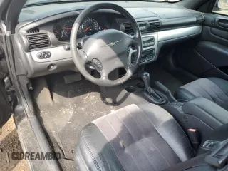 2005 Chrysler Sebring Touring z VIN 1C3EL55R95N535697, wystawiony jako Copart lot #61368865 z przebiegiem 120 596 mil mil oraz Czysty tytuł • Clean title. Historia ofert i sprzedaży dostępna na DreamBid. Obrazek 8.