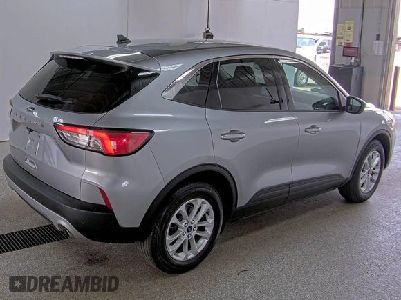 2022 Ford Escape SE z VIN 1FMCU0G61NUB33373, wystawiony jako IAAI lot #42791529 z przebiegiem 56 067 mil mil oraz . Historia ofert i sprzedaży dostępna na DreamBid. Obrazek 17.