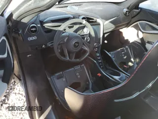 2021 McLaren 765LT z VIN SBM14RCAXMW765454, wystawiony jako Copart lot #75086054 z przebiegiem Nie podano mil oraz Nie do naprawy. Historia ofert i sprzedaży dostępna na DreamBid. Obrazek 8.