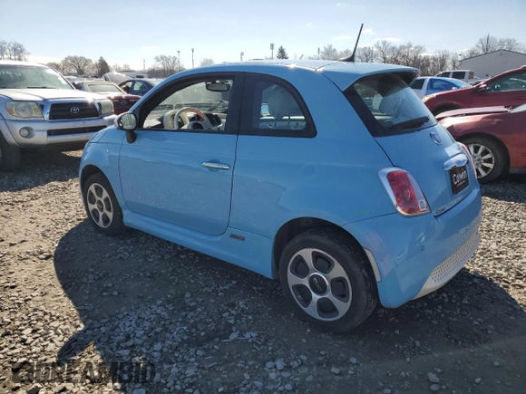 2016 FIAT 500e z VIN 3C3CFFGEXGT170268, wystawiony jako Copart lot #48843145 z przebiegiem 27 323 mil mil oraz Szkoda całkowita • Salvage title. Historia ofert i sprzedaży dostępna na DreamBid. Obrazek 2.