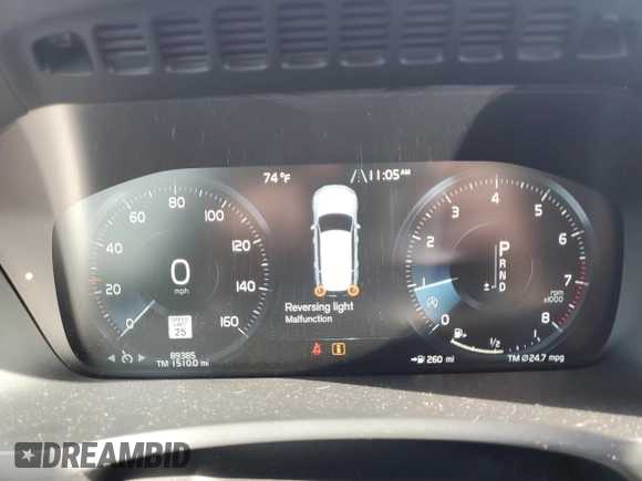 2016 Volvo XC90 Momentum with VIN YV4102XK3G1067927, listed as a Copart auction lot 82564614 with 89,385 mi miles and Salvage Title. Bid and sale history available at carsss.com. Image 9.