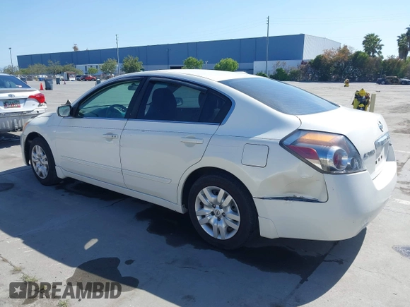2010 Nissan Altima 2.5 S with VIN 1N4AL2AP6AC192680, listed as a IAAI auction lot 42152115 with Not Provided miles. Bid and sale history available at carsss.com. Image 3.
