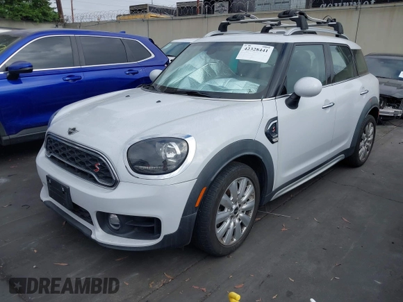 2019 MINI Countryman Cooper S with VIN WMZYT3C59K3J32727, listed as a IAAI auction lot 42328441 with Not provided miles and . Bid and sale history available at DreamBid. Image 17.