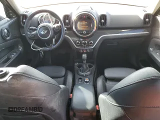 2017 MINI Countryman Cooper S with VIN WMZYT5C38H3D79260, listed as a Copart auction lot 86428984 with 110,407 mi miles and Salvage title. Bid and sale history available at DreamBid. Image 8.