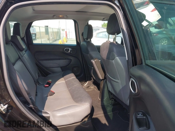 2014 FIAT 500L Lounge with VIN ZFBCFACH6EZ021783, listed as a IAAI auction lot 42429902 with 129,868 mi miles and . Bid and sale history available at DreamBid. Image 8.