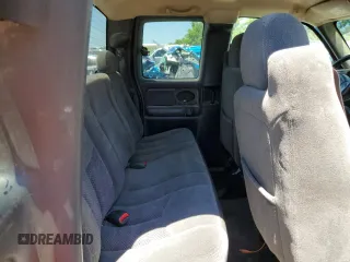 2004 Chevrolet Silverado 1500 Z71 with VIN 2GCEK19T641139174, listed as a Copart auction lot 60064464 with 234,304 mi miles and Salvage Title. Bid and sale history available at carsss.com. Image 10.
