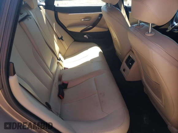 2017 BMW 4 Series 430i z VIN WBA4F7C56HG786225, wystawiony jako Copart lot #56592285 z przebiegiem 101 811 mil mil oraz Szkoda całkowita • Salvage title. Historia ofert i sprzedaży dostępna na DreamBid. Obrazek 10.
