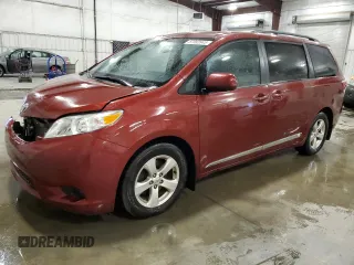 2015 Toyota Sienna LE AAS с VIN 5TDKK3DC2FS677288, выставлен на аукционе Copart как лот 57882845 с пробегом 162 458 миль миль и Списание • Salvage title. История ставок и продаж доступна на DreamBid. Изображение 1.