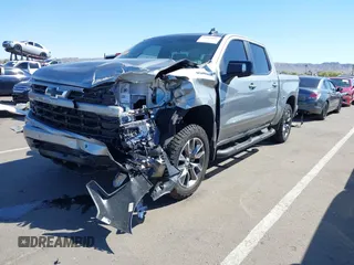 2025 Chevrolet Silverado 1500 with VIN 2GCUKEED4S1136269, listed as a IAAI auction lot 41825031 with 2,890 mi miles and . Bid and sale history available at DreamBid. Image 2.