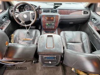 2007 GMC Yukon Denali z VIN 1GKFK63827J347069, wystawiony jako Copart lot #60819625 z przebiegiem 302 034 mil mil oraz Czysty tytuł • Clean title. Historia ofert i sprzedaży dostępna na DreamBid. Obrazek 8.