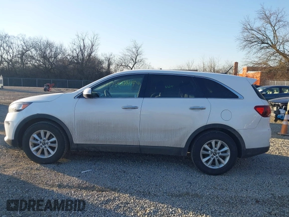 2019 Kia Sorento LX V6 with VIN 5XYPG4A57KG481194, listed as a IAAI auction lot 41748834 with 139,829 mi miles. Bid and sale history available at carsss.com. Image 15.