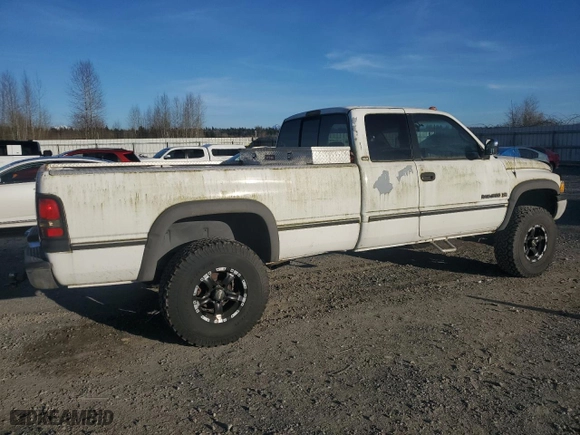 1997 Dodge Ram 1500 with VIN 1B7HF13Z4VJ581196, listed as a Copart auction lot 44866965 with 224,215 mi miles and Clean Title. Bid and sale history available at carsss.com. Image 3.
