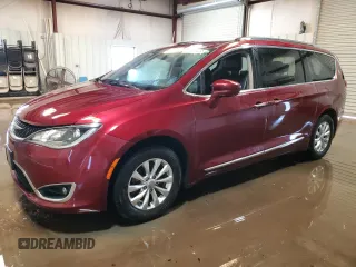 2018 Chrysler Pacifica Touring L z VIN 2C4RC1BG3JR279000, wystawiony jako Copart lot #50209265 z przebiegiem 96 556 mil mil oraz Tytuł czysty. Historia ofert i sprzedaży dostępna na DreamBid. Obrazek 1.