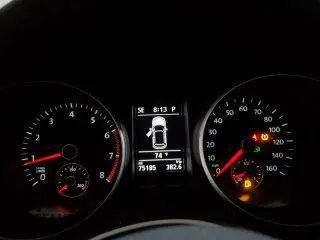 2014 Volkswagen Golf z VIN WVWDB7AJ5EW011768, wystawiony jako Copart lot #60351135 z przebiegiem 75 185 mil mil oraz Szkoda całkowita • Salvage title. Historia ofert i sprzedaży dostępna na DreamBid. Obrazek 9.