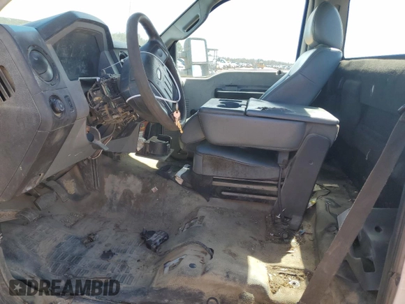 2013 Ford F-350 z VIN 1FDRF3E6XDEA42507, wystawiony jako Copart lot #47822115 z przebiegiem 319 942 mil mil oraz Szkoda całkowita • Salvage title. Historia ofert i sprzedaży dostępna na DreamBid. Obrazek 7.