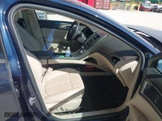 2017 Lincoln MKZ Reserve with VIN 3LN6L5F95HR602243, listed as a IAAI auction lot 41804176 with 35,555 mi miles. Bid and sale history available at carsss.com. Image 5.