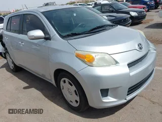 2009 Scion xD z VIN JTKKU10459J047241, wystawiony jako IAAI lot #42289380 z przebiegiem 231 154 mil mil oraz . Historia ofert i sprzedaży dostępna na DreamBid. Obrazek 1.