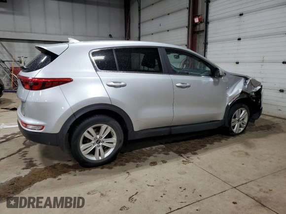 2017 Kia Sportage LX z VIN KNDPMCAC4H7036399, wystawiony jako Copart lot #57631155 z przebiegiem 89 803 mil mil oraz Szkoda całkowita • Salvage title. Historia ofert i sprzedaży dostępna na DreamBid. Obrazek 3.