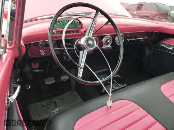 1955 Ford Crown Victoria z VIN U5FF179313, wystawiony jako Copart lot #74484004 z przebiegiem 804 mil mil oraz Nie do naprawy • Non repairable. Historia ofert i sprzedaży dostępna na DreamBid. Obrazek 8.
