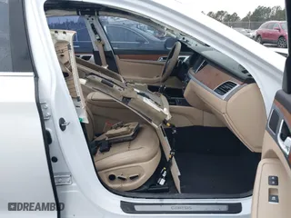 2015 Hyundai Genesis 5.0L with VIN KMHGN4JF0FU043700, listed as a IAAI auction lot 41527863 with 110,520 mi miles. Bid and sale history available at carsss.com. Image 5.