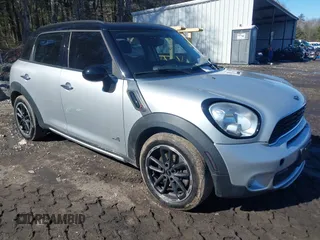 2015 MINI Cooper Countryman S with VIN WMWZC5C50FWP49029, listed as a IAAI auction lot 41678544 with 108,131 mi miles. Bid and sale history available at carsss.com. Image 1.