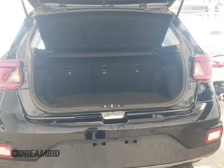 2024 Hyundai Venue Limited with VIN KMHRC8A39RU299012, listed as a IAAI auction lot 40918628 with 7,955 mi miles and . Bid and sale history available at DreamBid. Image 17.