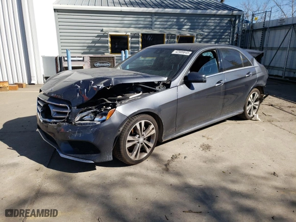 2014 Mercedes-Benz E-Class E 350 Sport with VIN WDDHF5KB5EB033882, listed as a Copart auction lot 42989645 with 122,146 mi miles and Salvage Title. Bid and sale history available at carsss.com. Image 1.