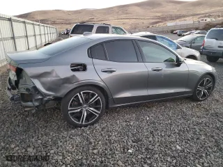 2020 Volvo S60 R-Design with VIN 7JRA22TM6LG060659, listed as a Copart auction lot 82712324 with 0 mi miles and Salvage Title. Bid and sale history available at carsss.com. Image 3.