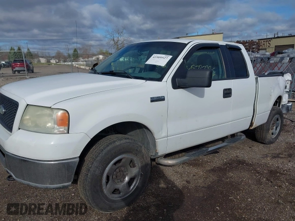 2006 Ford F-150 STX with VIN 1FTRX14W86NB32815, listed as a IAAI auction lot 41909527 with 310,653 mi miles. Bid and sale history available at carsss.com. Image 2.