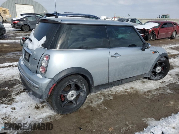 2004 MINI Hardtop with VIN WMWRC334X4TJ62010, listed as a Copart auction lot 45191885 with Not Provided miles and Salvage Title. Bid and sale history available at DreamBid. Image 3.