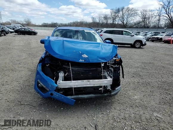 2018 Jeep Compass Latitude with VIN 3C4NJDBB4JT314313, listed as a Copart auction lot 53132575 with 185,999 mi miles and Non Repairable. Bid and sale history available at DreamBid. Image 14.