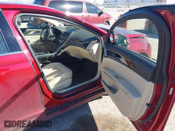 2015 Lincoln MKZ with VIN 3LN6L2G92FR619379, listed as a IAAI auction lot 41637555 with 147,343 mi miles. Bid and sale history available at carsss.com. Image 5.