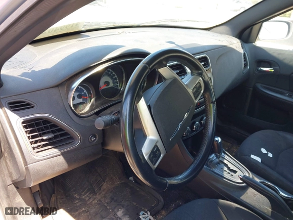 2013 Chrysler 200 Touring with VIN 1C3CCBBB6DN696200, listed as a IAAI auction lot 41994028 with 177,610 mi miles. Bid and sale history available at carsss.com. Image 13.