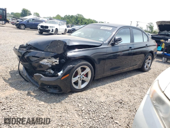 2013 BMW 3 Series 328i xDrive z VIN WBA3B5C52DF596028, wystawiony jako Copart lot #60001015 z przebiegiem 145 393 mil mil oraz Czysty tytuł • Clean title. Historia ofert i sprzedaży dostępna na DreamBid. Obrazek 1.
