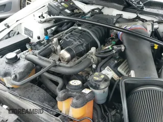 2007 Ford Mustang Shelby GT500 с VIN 1ZVHT88SX75317986, выставлен на аукционе IAAI как лот 42310721 с пробегом 44 643 миль миль и . История ставок и продаж доступна на DreamBid. Изображение 18.