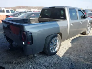 2013 Chevrolet Silverado 1500 LT with VIN 3GCPCSE08DG283985, listed as a IAAI auction lot 40983482 with 118,615 mi miles and . Bid and sale history available at DreamBid. Image 4.