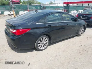 2013 Hyundai Sonata GLS with VIN 5NPEB4AC1DH555211, listed as a IAAI auction lot 42190097 with 181,000 mi miles and . Bid and sale history available at carsss.com. Image 4.
