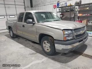 2003 Chevrolet Silverado 1500 LS with VIN 2GCEC19V131216370, listed as a IAAI auction lot 42020950 with 178,060 mi miles. Bid and sale history available at carsss.com. Image 1.