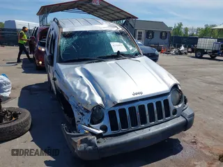 2007 Jeep Liberty Sport z VIN 1J4GL48KX7W539150, wystawiony jako IAAI lot #42104035 z przebiegiem 222 021 mil mil oraz . Historia ofert i sprzedaży dostępna na DreamBid. Obrazek 6.